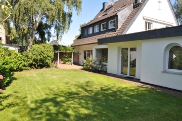 Wunderschöne 3-Zimmerwohnung mit großem Garten!, 47803 Krefeld, Erdgeschosswohnung