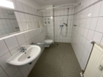 Badezimmer - Barrierefreie Wohnung mit Balkon und Fahrstuhl in Altersruhesitz mit Betreuung. Beste Kapitalanlage!