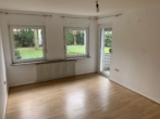 Wohnbereich - Hochparterrewohnung in beliebter Lage (Moerserstr./Bismarckstr.) mit Balkon und Blick ins Grüne!