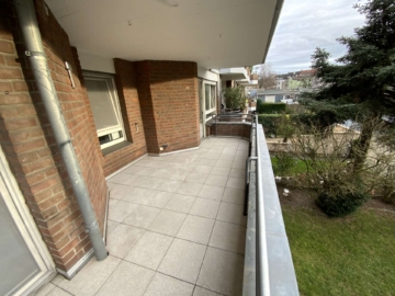 Hochparterrewohnung mit Terrasse und Garage, 47805 Krefeld, Erdgeschosswohnung