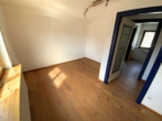 Kinderzimmer - Zum Verlieben! Kleines freistehendes Einfamilienhaus mit Gartenparadies in toller Lage!