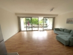 Wohnzimmer - Am Krefelder Hof: schöne Wohnung für eine Person. Terrasse, Aufzug, Schwimmbad. Wohnen wie im Urlaub