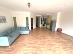 Wohnzimmer - Am Krefelder Hof: schöne Wohnung für eine Person. Terrasse, Aufzug, Schwimmbad. Wohnen wie im Urlaub