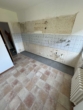 Küche - Hochparterre: 2-Zimmerwohnung mit Balkon für Selbstrenovierer!