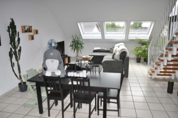 Traumhafte Galeriewohnung mit Terrasse in zentraler Lage von St. Tönis!, 47918 Tönisvorst, Maisonettewohnung