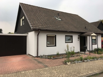 Freistehendes Einfamilienhaus mit sonnigem Garten in beliebter Lage!, 47829 Krefeld, Einfamilienhaus