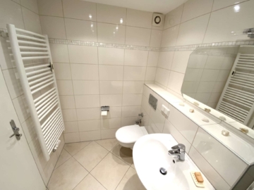 3-Zimmer Erdgeschosswohnung mit Balkon und Garage in gepflegtem Haus, 47809 Krefeld, Erdgeschosswohnung