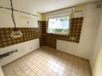 Küche - 3-Zimmer Erdgeschosswohnung mit Balkon und Garage in gepflegtem Haus