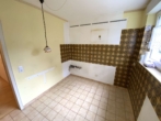 Küche - 3-Zimmer Erdgeschosswohnung mit Balkon und Garage in gepflegtem Haus