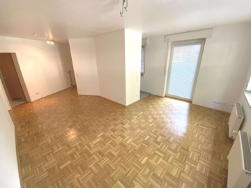 Moderne Wohnung mit kleiner Terrasse. Helles Bad, Parkettboden, Tiefgaragenstellplatz, 47799 Krefeld, Erdgeschosswohnung