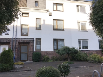 RESERVIERT! Uerdingen: Dreifamilienhaus in toller Wohnlage und netten Mietern!, 47829 Krefeld, Mehrfamilienhaus