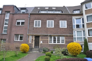 Grosses Einfamilienhaus mit tollem Garten am Rande des Bismarckviertels!, 47799 Krefeld, Haus
