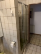 Badezimmer - Freistehendes Einfamilienhaus mit großem Garten und zwei Garagen in toller Wohnlage!