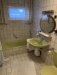 Badezimmer - Freistehendes Einfamilienhaus mit großem Garten und zwei Garagen in toller Wohnlage!