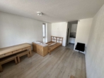 Wohnzimmer - Fischeln: Apartment mit überdachtem KFZ-Stellplatz in modernem Haus. 1.OG!