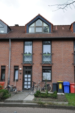 VERKAUFT!! Bismarckviertel: familienfreundliches Einfamilienhaus in sehr beliebter Wohnlage!, 47799 Krefeld, Reihenmittelhaus