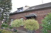 Aussenansicht - Bösinghoven, DHH mit tollem Grundstück in Bösinghoven.
