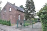 Aussenansicht - Bösinghoven, DHH mit tollem Grundstück in Bösinghoven.