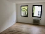 Schlafzimmer - Kernsanierte Wohnung in Citylage! Neues Bad, neuer Boden, neue Wände!