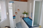 Bad EG - Sonntagsbesichtigung am 12.2. von 14.00-15.00 Uhr!Freistehendes Einfamilienhaus mit sonnigem Garten.