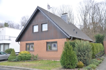 Freistehendes Einfamilienhaus mit tollem Garten in naturnaher Lage!, 47804 Krefeld, Einfamilienhaus