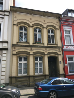 KR-City: altes Haus mit Kohlenheizung sucht alternative Mieter, Handwerker oder Wohngemeinschaft!, 47799 Krefeld, Reihenmittelhaus