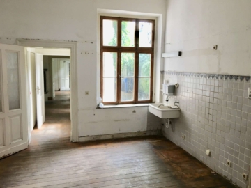 KR-City: altes Haus mit Kohlenheizung sucht alternative Mieter, Handwerker oder Wohngemeinschaft!, 47799 Krefeld, Reihenmittelhaus
