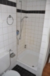 Bad - 3-Zimmer Dachgeschosswohnung mit Balkon in sehr ruhiger Lage von Krefeld.