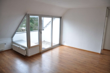 3-Zimmer Dachgeschosswohnung mit Balkon in sehr ruhiger Lage von Krefeld., 47803 Krefeld, Wohnung