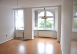Wohnzimmer - Blick ins Grüne: 2-Zimmer-Wohnung mit großer Sonnenterasse!