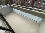 Balkon - Maisonettewohnung mit fünf Zimmern und Sonnenbalkon. Fussläufig zum Hülser Ortskern