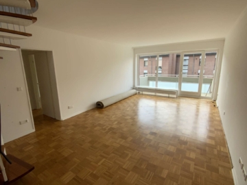Maisonettewohnung mit fünf Zimmern und Sonnenbalkon. Fussläufig zum Hülser Ortskern, 47839 Krefeld, Maisonettewohnung