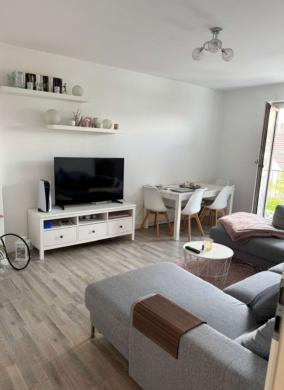 Traumhafte 2-Zimmerwohnung mit Balkon in gepflegtem Haus; für eine Person!, 47803 Krefeld, Wohnung