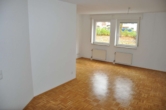 Wohnbereich - Hier passt alles: Baujahr 1995, kleine Terrasse, Fahrstuhl, Tiefgarage…