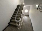 Treppenhaus - KR-Uerdingen, mit Rheinblick! Tolles Apartment mit Balkon direkt an der Promenade!