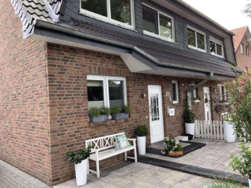 Verkauft!Sie träumen von einem Haus am See? Hier ist es!, 47509 Rheurdt, Doppelhaushälfte