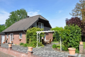 Freistehendes Einfamilienhaus am Ende einer Sackgasse in schöner Lage von Hüls!, 47839 Krefeld, Einfamilienhaus