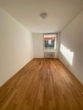 Schlafzimmer - Bockum: 4-Zimmerwohnung mit zwei Balkonen und traumhafter Aussicht!