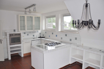 Haus im Haus! Sehr individuelle Wohnung mit Dachterrasse in toller Dyklage!, 47803 Krefeld, Maisonettewohnung