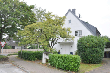Haus im Haus! Sehr individuelle Wohnung mit Dachterrasse in toller Dyklage!, 47803 Krefeld, Maisonettewohnung