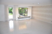 Wohnzimmer - Aktuell reserviert! Grosses Einfamilienhaus mit 4 Schlafzimmern in toller Lage!
