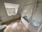 Badezimmer - Zweizimmerwohnung mit Wohnküche und sonnigem Balkon. Zwischen Musikerviertel und Bismarckplatz!
