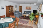 Wohnzimmer Mittelhaus - Wohnobjekt mit drei kleinen Einheiten in wunderbarer Lage von Bockum, 1 Minute zum Bockumer Platz!