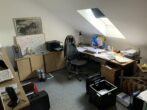 Aktuell verkauft!!! Familienhaus mit kleinem Garten und Garage in schöner Citylage von St. Tönis! - Büro Spitzboden