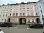 Hausansicht - Eigentumswohnung im 1.OG mit Terrasse und Garage in beliebter Lage.