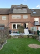 Hausansicht - Zweifamilienhaus mit Garage und sonnigem Garten in beliebter Lage!