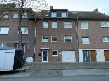 Zweifamilienhaus mit Garage und sonnigem Garten in beliebter Lage!, 41065 Mönchengladbach, Haus