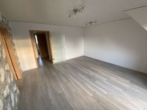 Wohnzimmer WG 2 - Zweifamilienhaus mit Garage und sonnigem Garten in beliebter Lage!