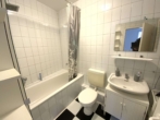 Badezimmer 2. OG - RESERVIERT! Fußgängerzone St. Tönis: solide Kapitalanlage in bester Lage!