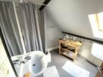 Badezimmer Spitzboden - Großzügiges Stadthaus mit 7 (bis 10) Zimmern in zentraler Lage von Hüls